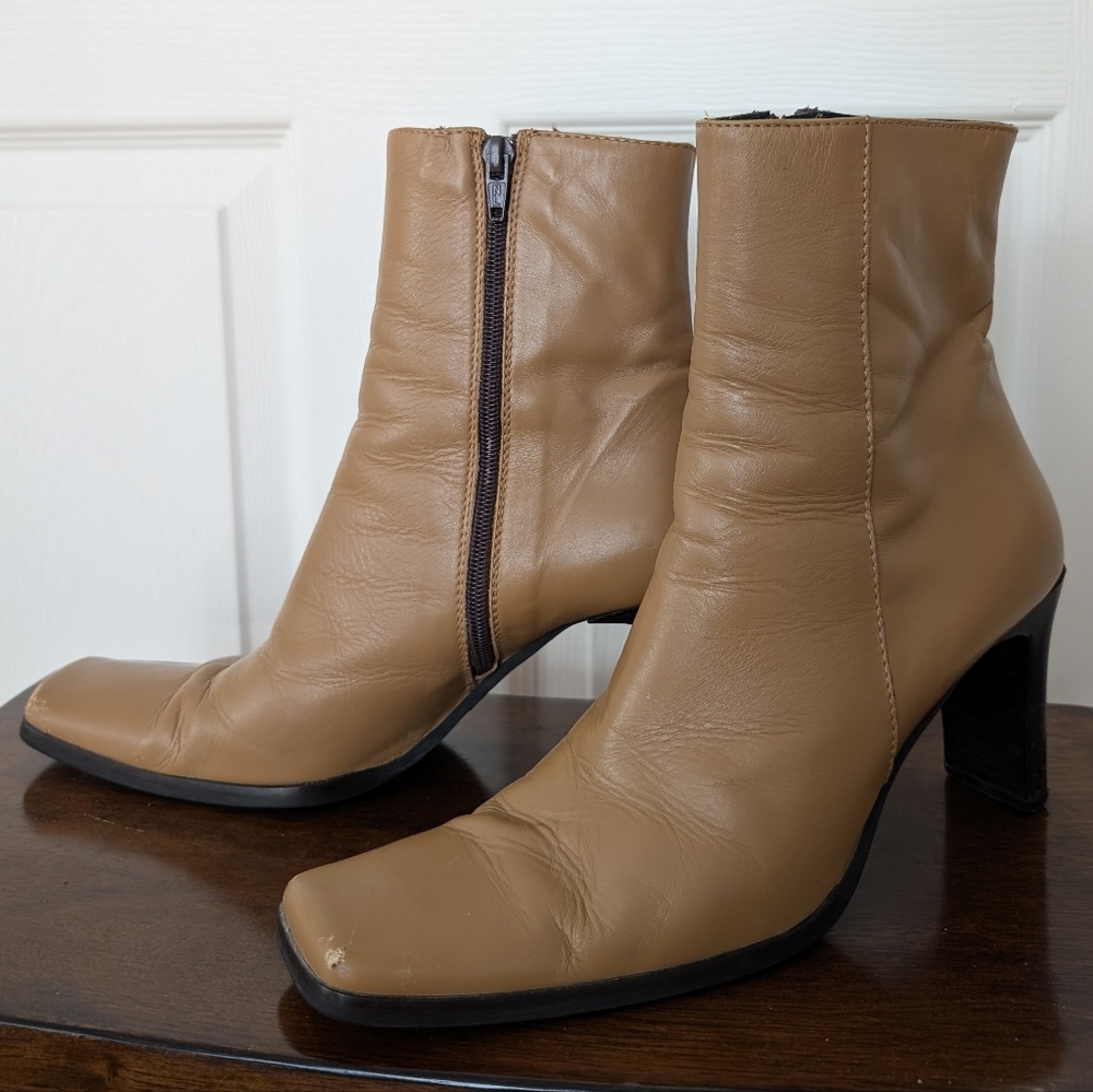 Vera Gomma Tan Leather Ankle Boots, Made in Italy